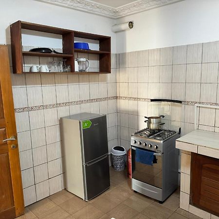 Appartements Modernes, Wifi, Tv - Yaounde, Omnisports エクステリア 写真